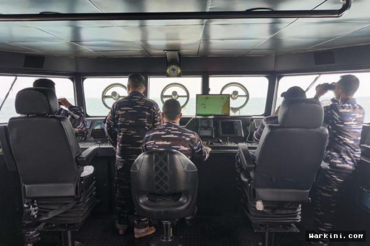 SELAT SUNDA — Tim SAR Perluas Pencarian Lima Jurnalis Hilang