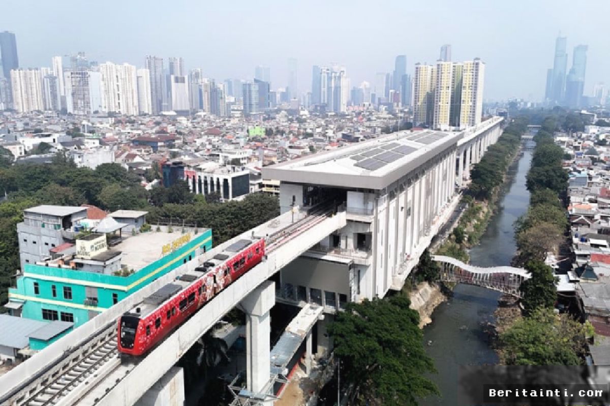 Jakpro Buka Uji Coba LRT Rute Kelapa Gading-Manggarai untuk Publik