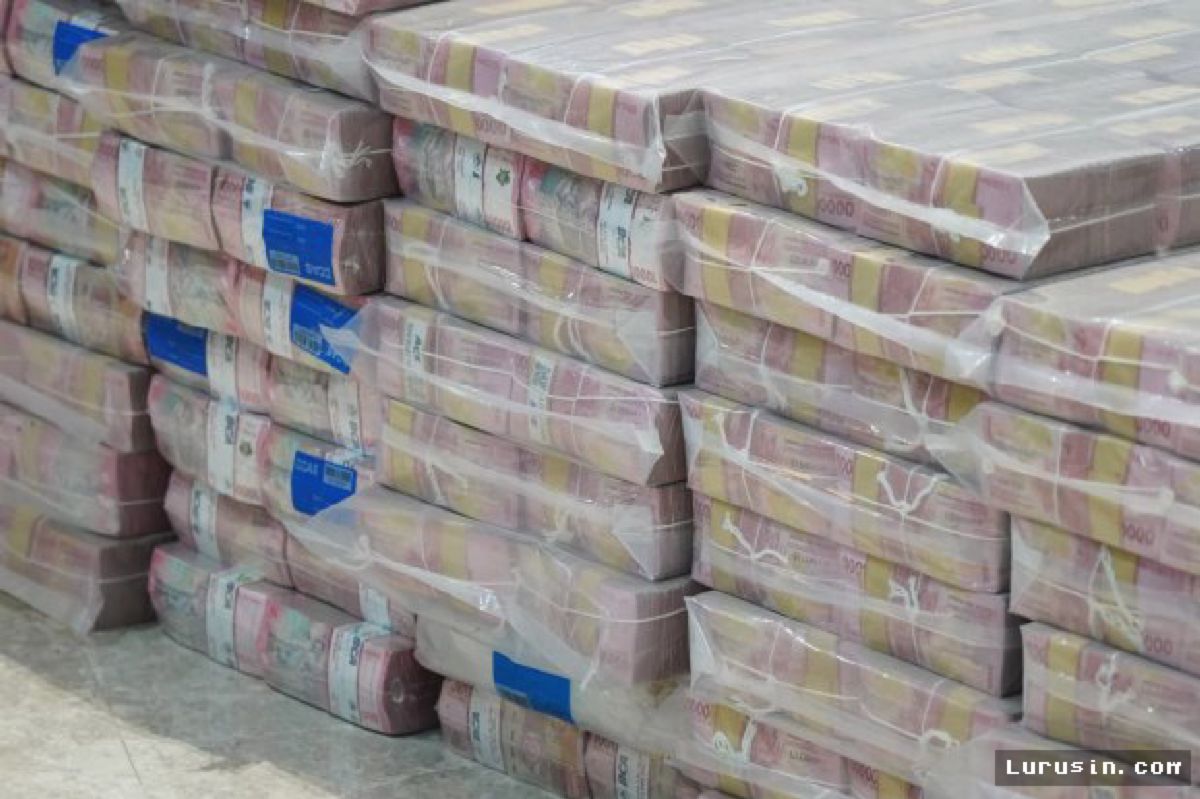 Kejagung — Sita Uang Korupsi Rp 1 Triliun Lahan Inhutani V