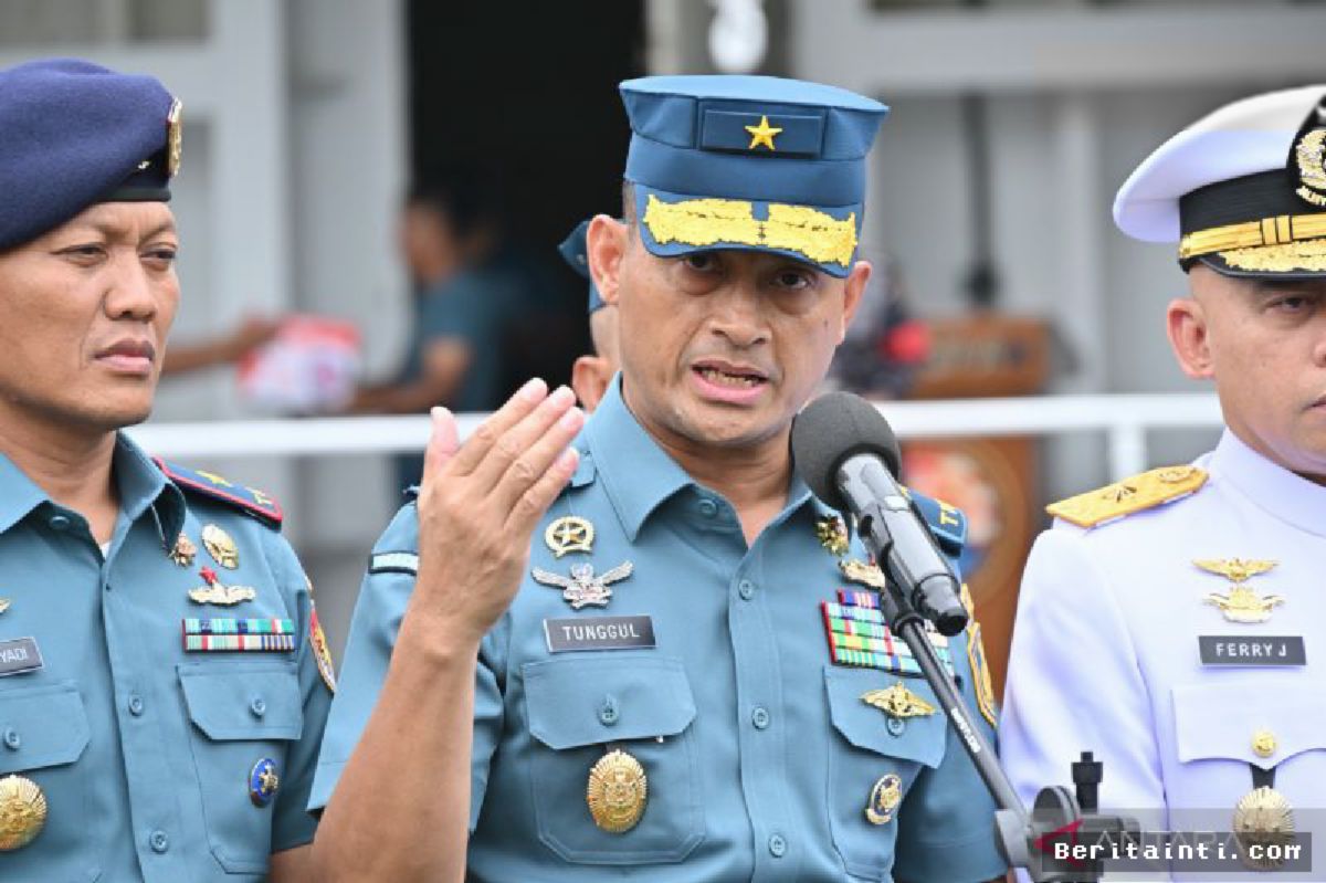 JAKARTA — TNI AL Siapkan Pengawalan Ketat Kapal Induk Garibaldi di ALKI I