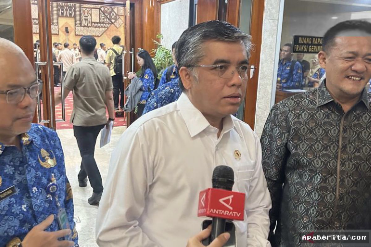 JAKARTA — Menaker Yassierli Tegaskan RUU Ketenagakerjaan Terbuka Terhadap Aspirasi Publik