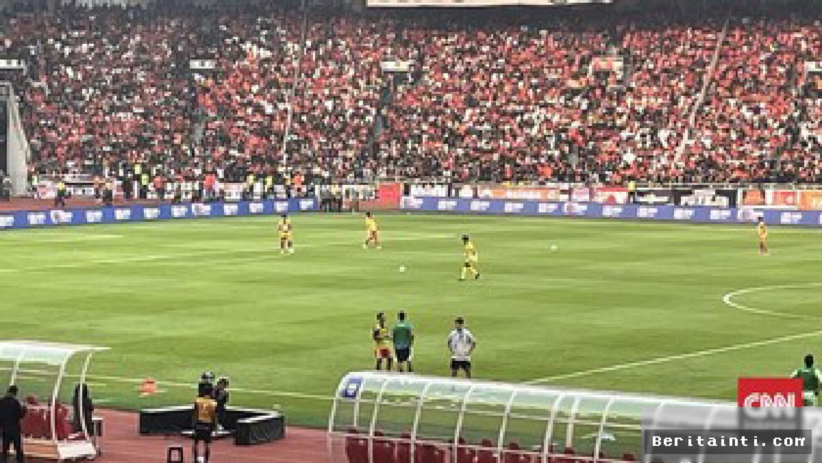 Momen Hangat Arhan dan Ragnar Cairkan Rivalitas Persija vs Persib