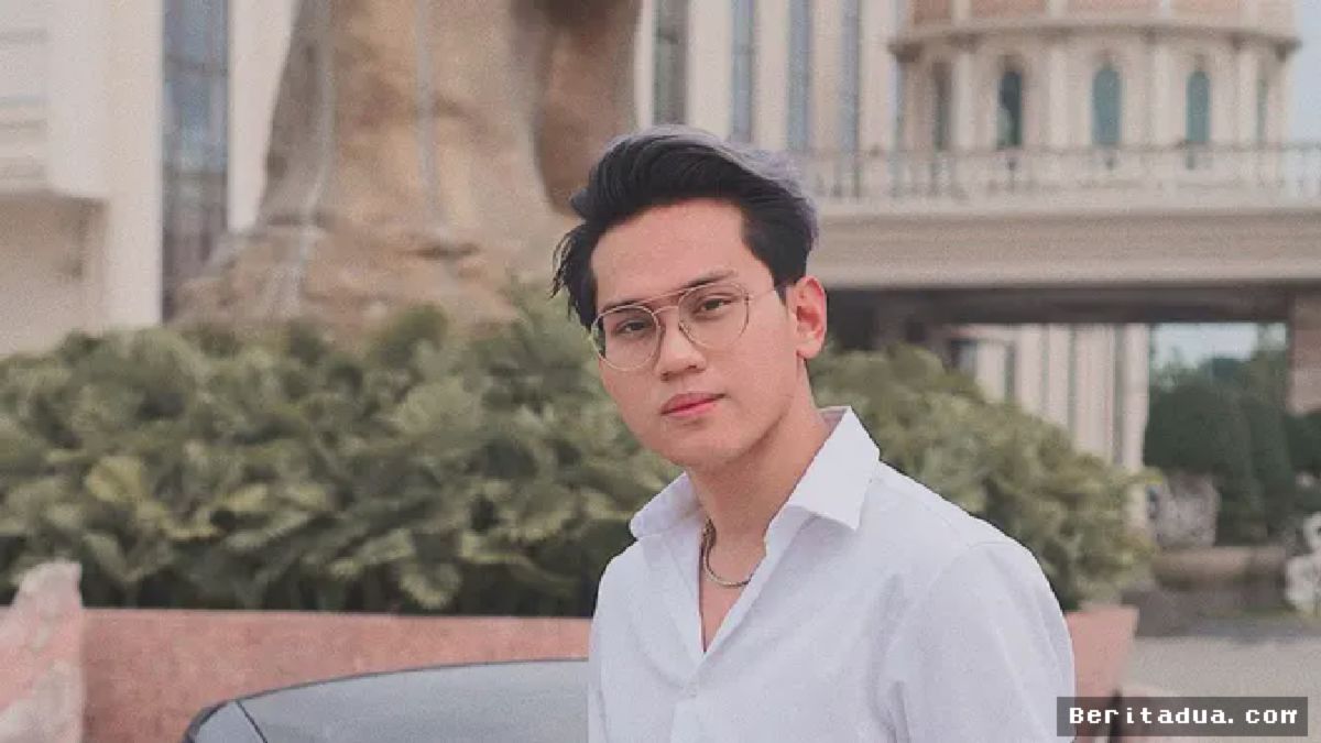 Indra Kenz Banjir Kritik Usai Sebut Miskin Itu Privilege
