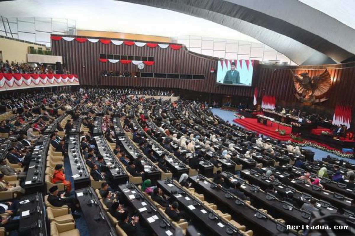 JAKARTA — DPR Kejar Pengesahan 15 RUU Kabupaten Kota di Kalimantan