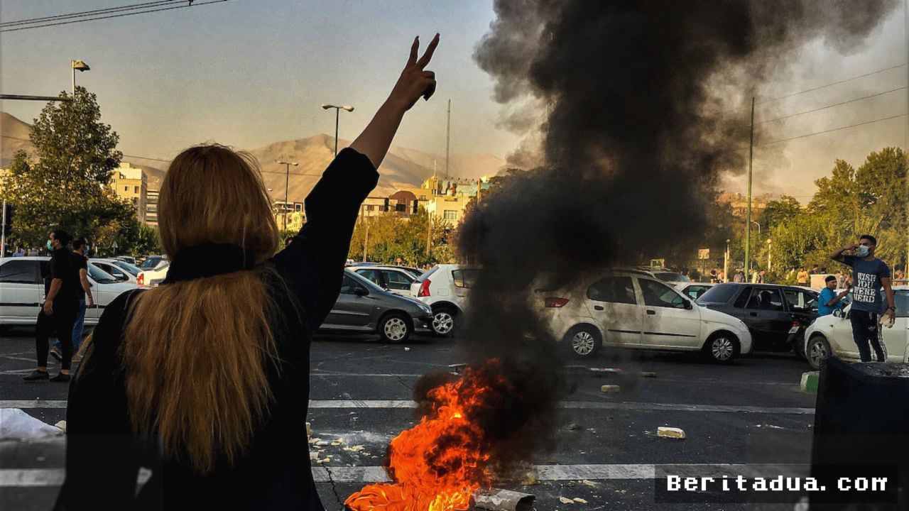 TEHERAN — Amnesty Menuduh Iran Lakukan Kejahatan Kemanusiaan Saat Tindas Demonstran