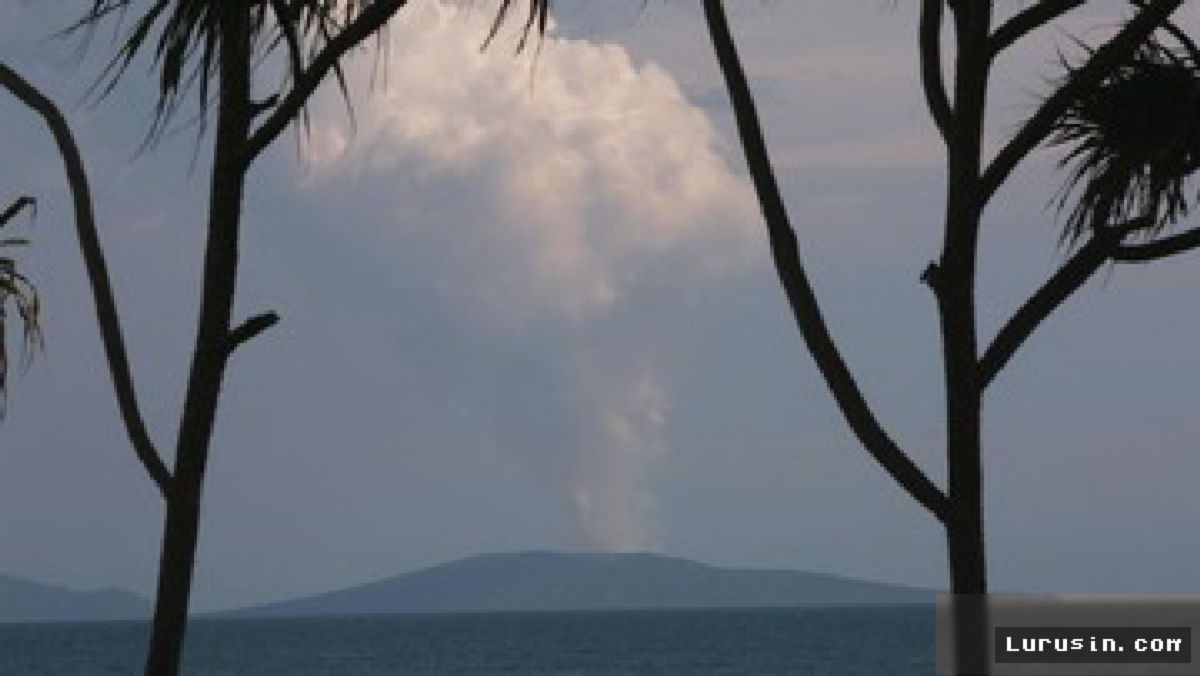 BMKG Ungkap Keterkaitan Erupsi Anak Krakatau dan Megathrust Selat Sunda