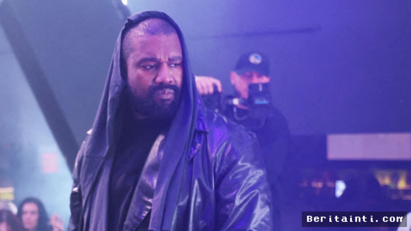 TMZ Sensor Pengakuan Kontroversial Kanye West Terkait Hitler pada 2018