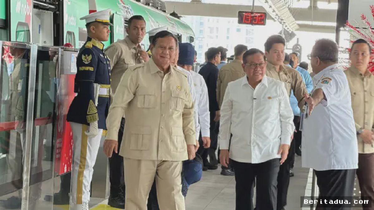 JAKARTA — Presiden Prabowo Jajal LRT Kelapa Gading-Manggarai Bersama Pramono Anung
