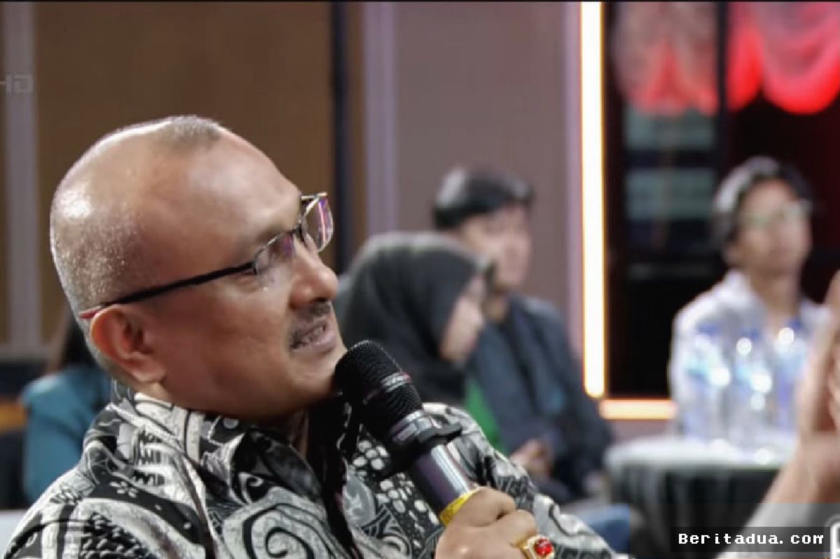 Ferdinand Desak Pengungkapan Kebenaran Materiil Terkait Polemik Ijazah Jokowi