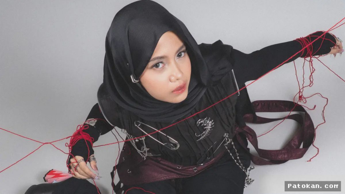 Hanin Dhiya Rilis Remake Lagu D’MASIV Cinta Ini Membunuhku