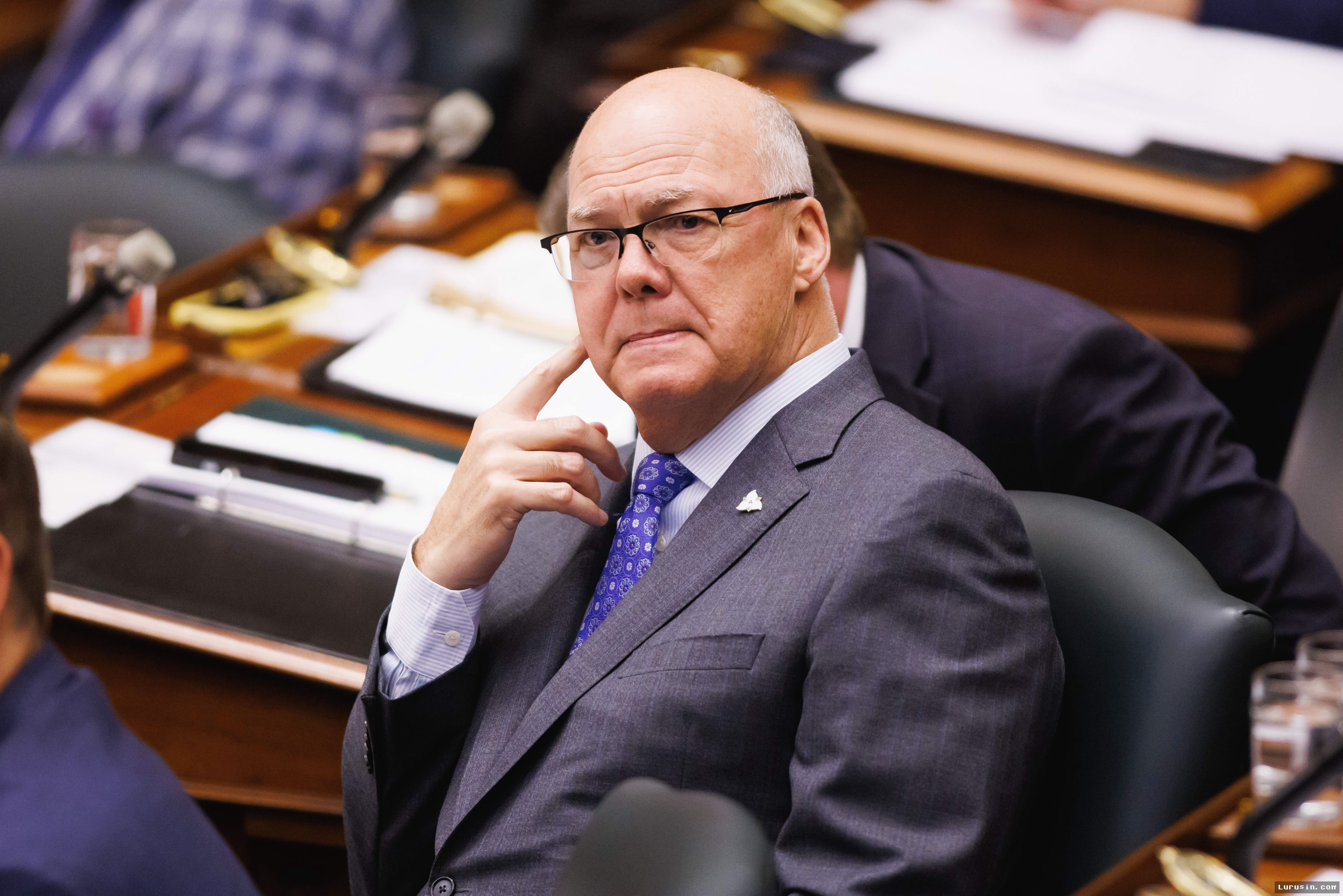 Ontario Ancam Pangkas Dana Kota yang Abaikan Aturan Belanja Lokal