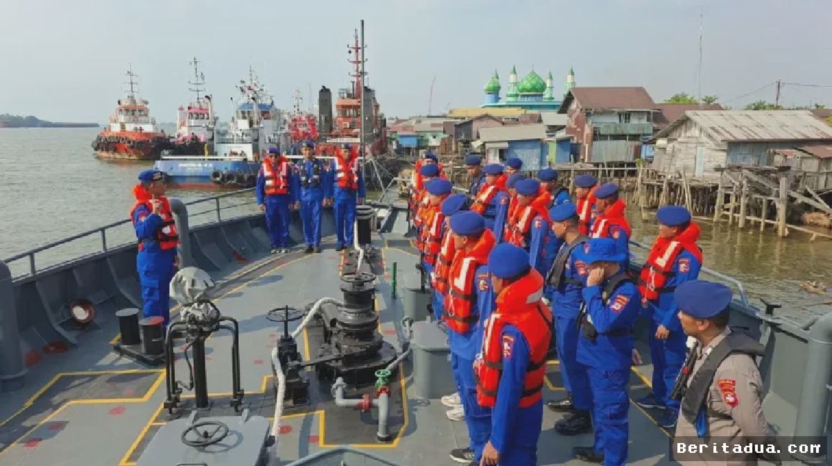 Basarnas Kaji Opsi Penarikan Bangkai KM Virgo di Laut Jawa