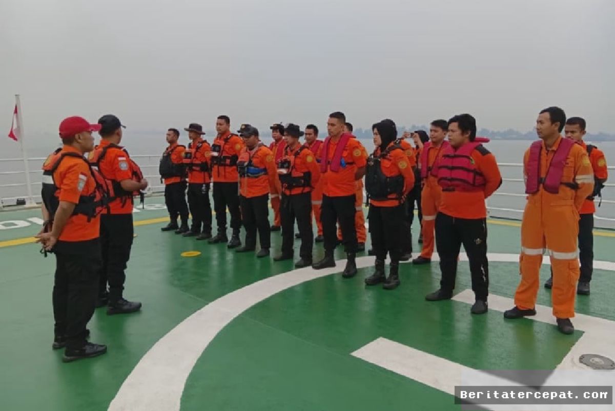 BANJARMASIN — Basarnas Kerahkan Armada Udara Cari Korban KM Virgo Transport 8