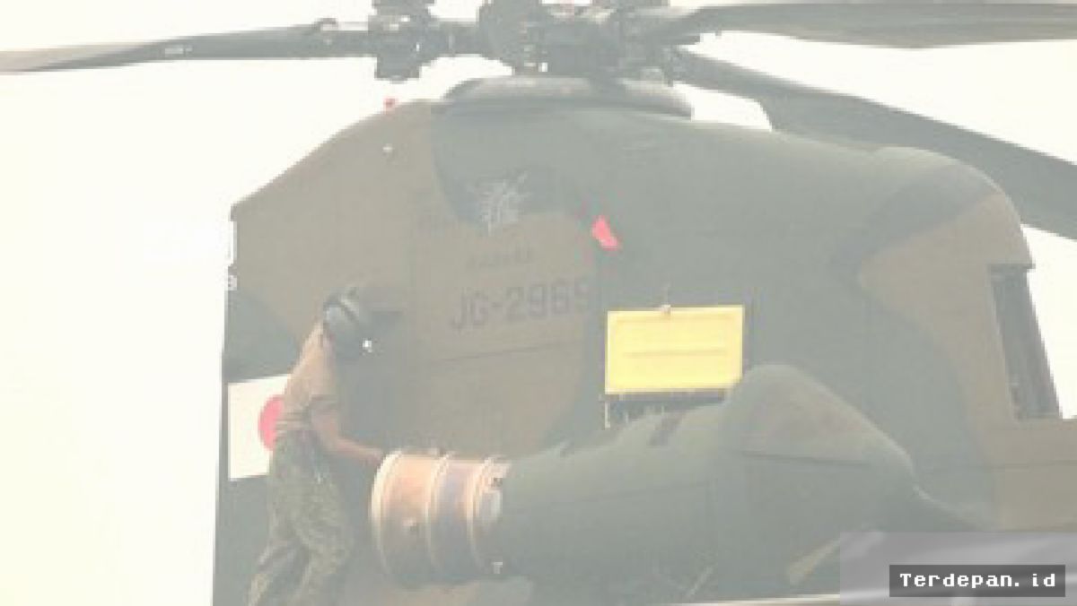 Jepang Kerahkan Tiga Helikopter Chinook Padamkan Karhutla Kalimantan