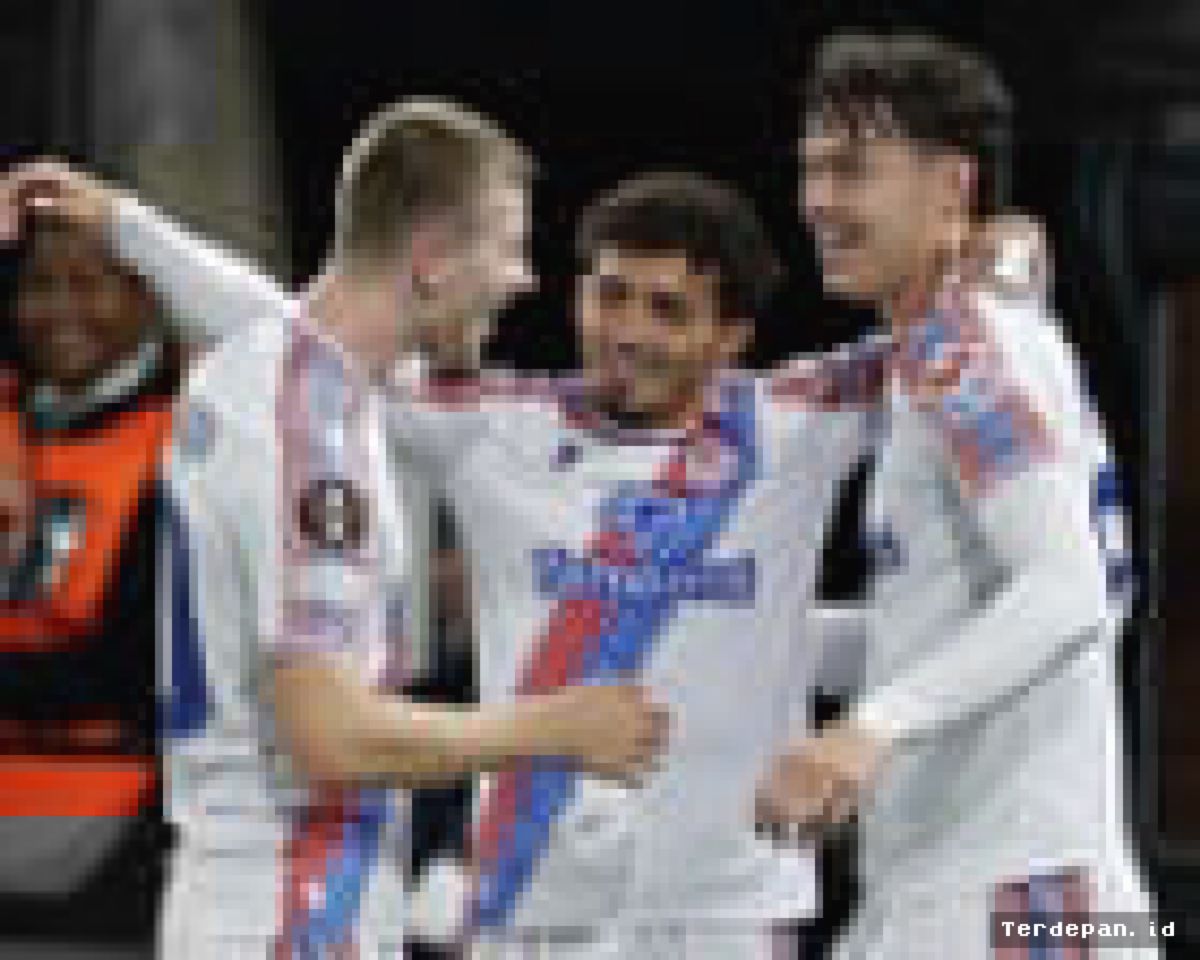 Liga Europa: Crystal Palace Bantai Lech Poznan, Tekanan Pierre Sage Mereda