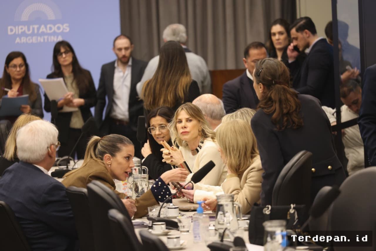 BUENOS AIRES — Pemotongan Dana Disabilitas Picu Retakan Politik Pemerintah Argentina