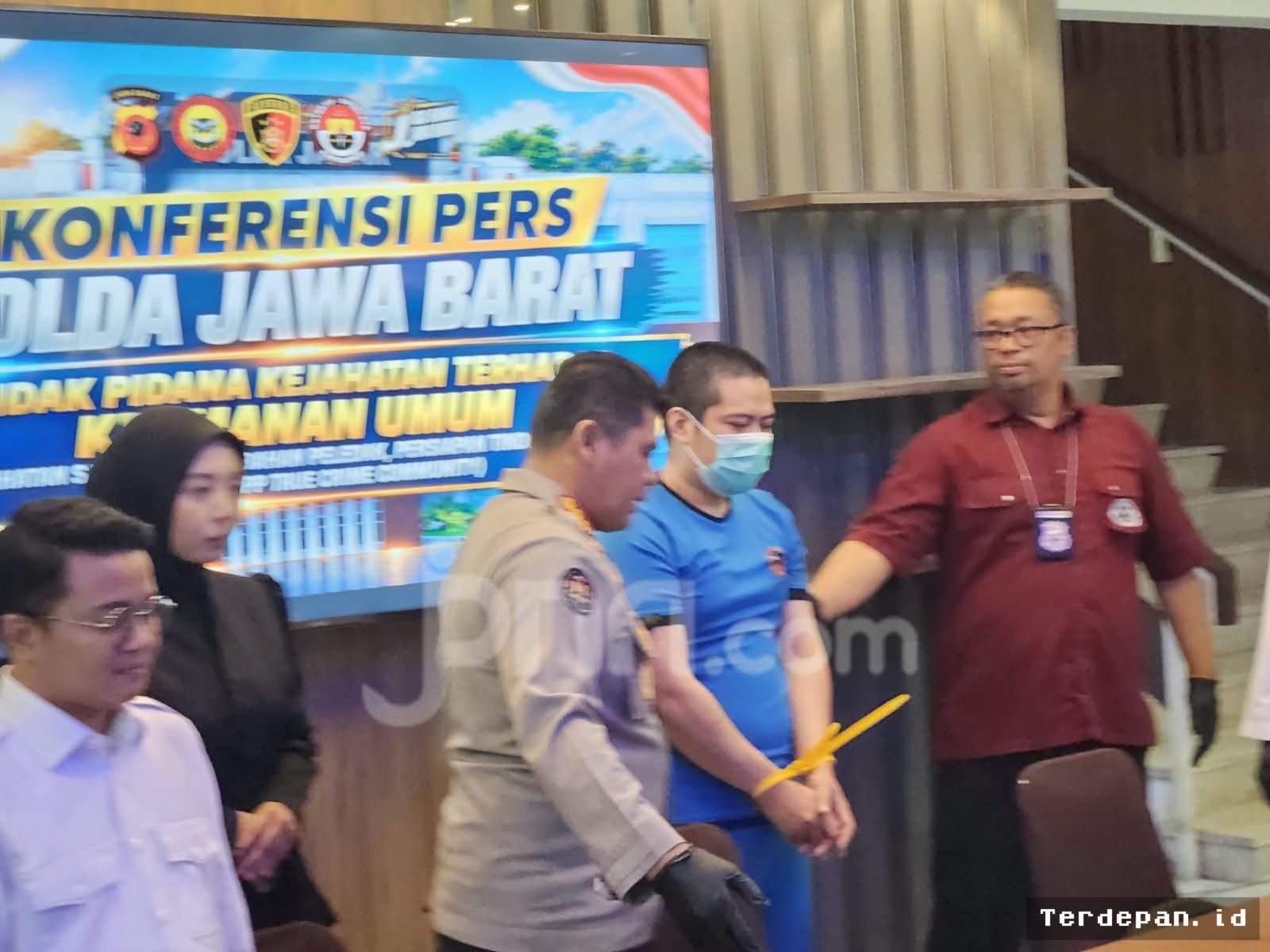 Polisi Tangkap Perajin Kayu Perakit Bom Panci di Bandung Barat