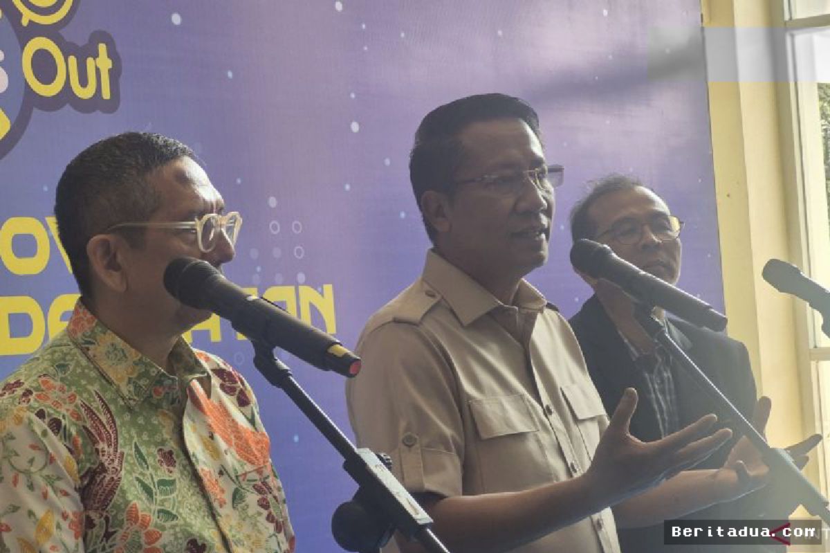 JAKARTA — Menkum Supratman Siapkan Sanksi Pidana Korporasi Pelaku Karhutla
