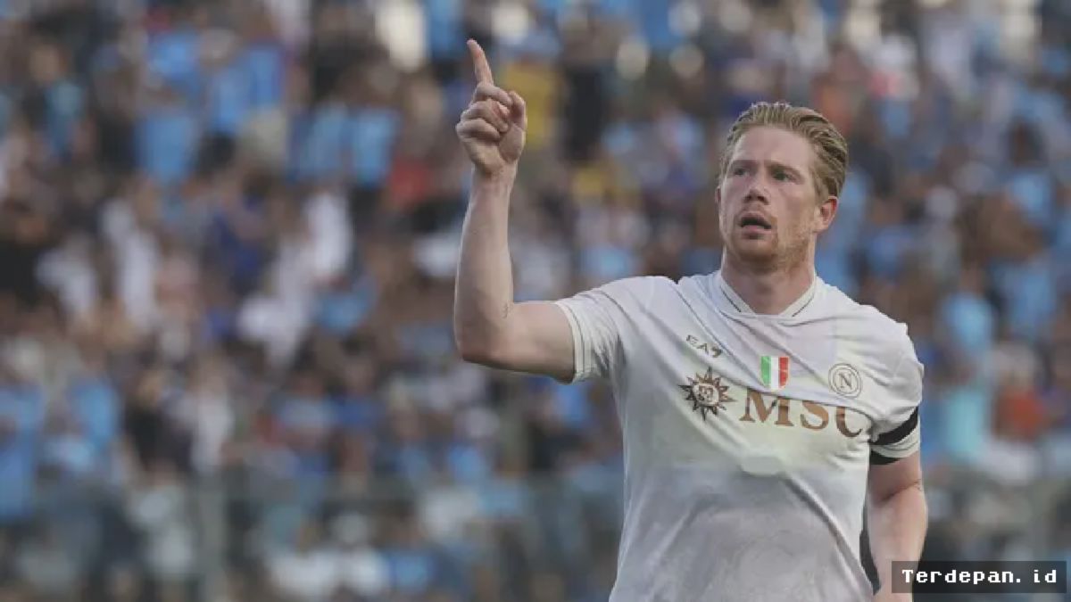 Napoli Tundukkan Girona dalam Laga Uji Coba Pramusim Menegangkan