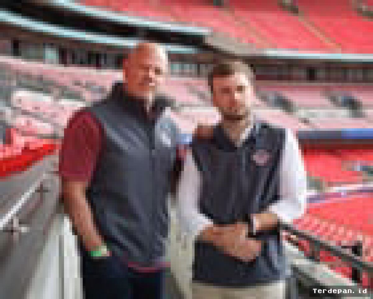 Brian Dubiski Wujudkan Reformasi Keselamatan Penonton di Stadion Wembley London