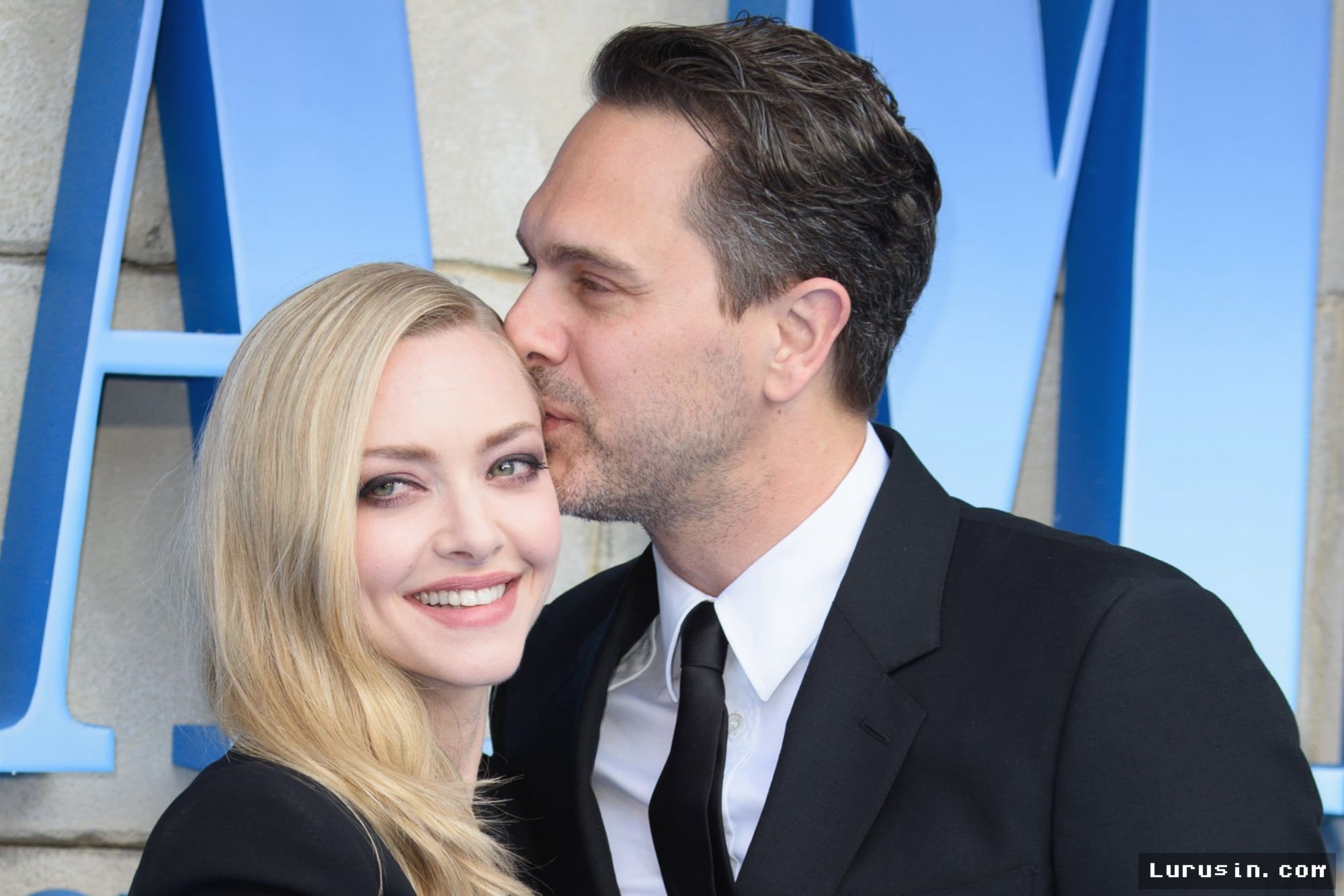 Amanda Seyfried dan Thomas Sadoski Berpisah Setelah Sembilan Tahun Menikah