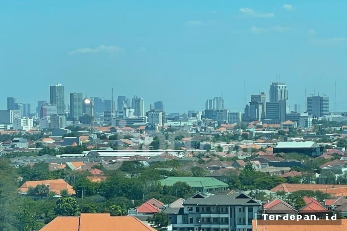 BMKG Prediksi Cuaca Surabaya Didominasi Cerah Berawan dan Terik Menyengat
