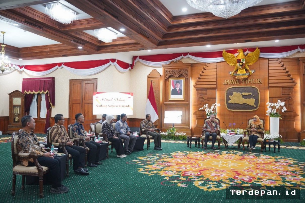 Surabaya — Khofifah Dorong SIER Tingkatkan Kinerja dan Investasi Jawa Timur
