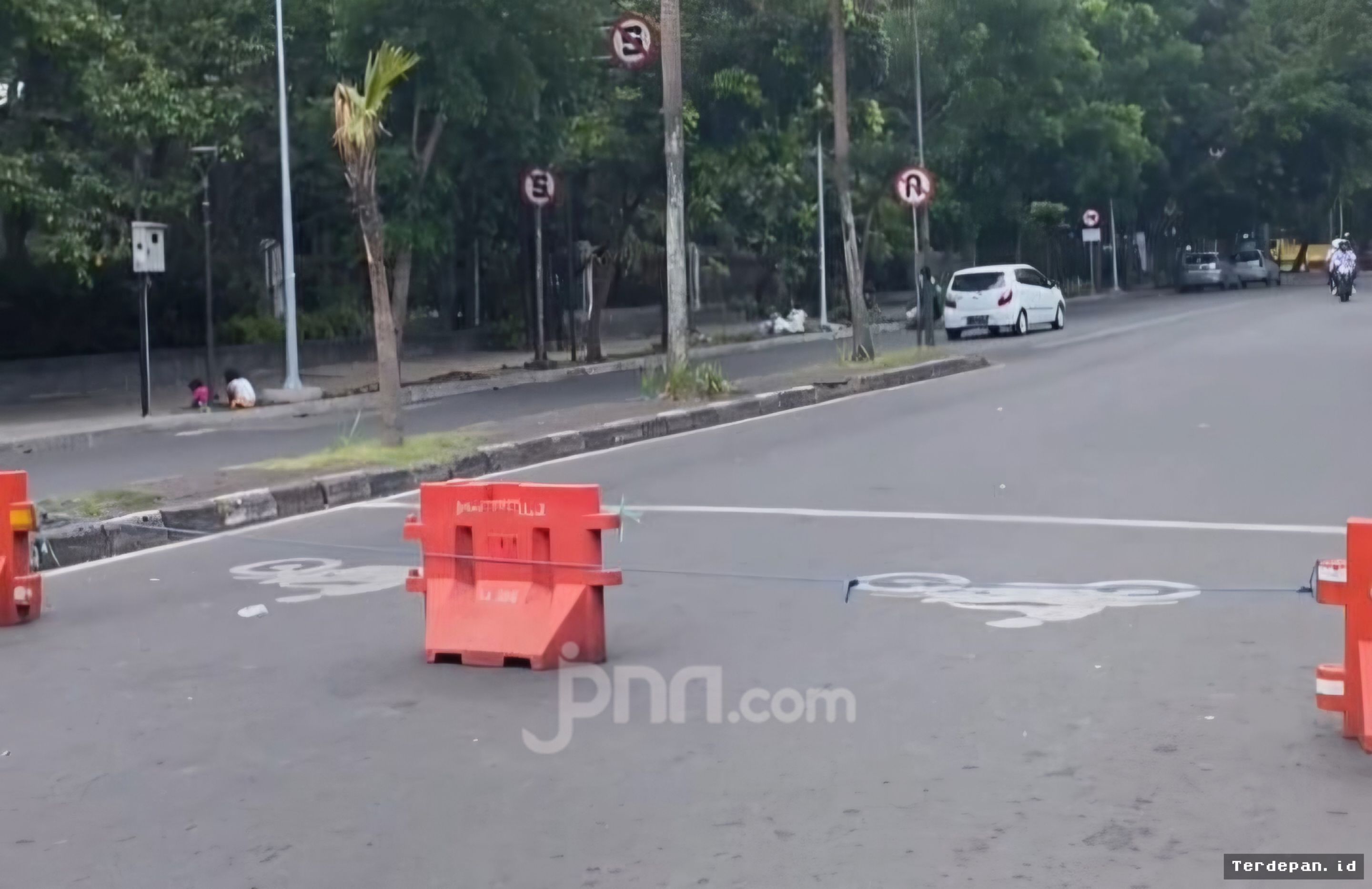 Lampu Lalu Lintas Bandung Mati, Kotak Traffic Light Diduga Dicuri