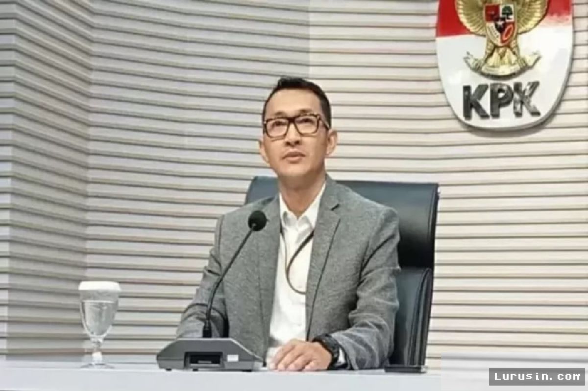 Muara Enim — KPK Geledah Kantor PUPR Terkait Suap Bupati Edison