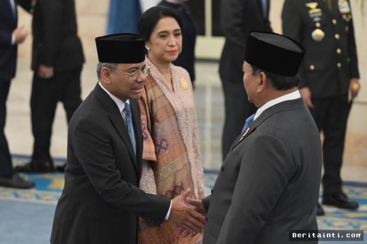 Prabowo Resmi Lantik Suahasil Nazara Menjadi Menteri Keuangan Baru