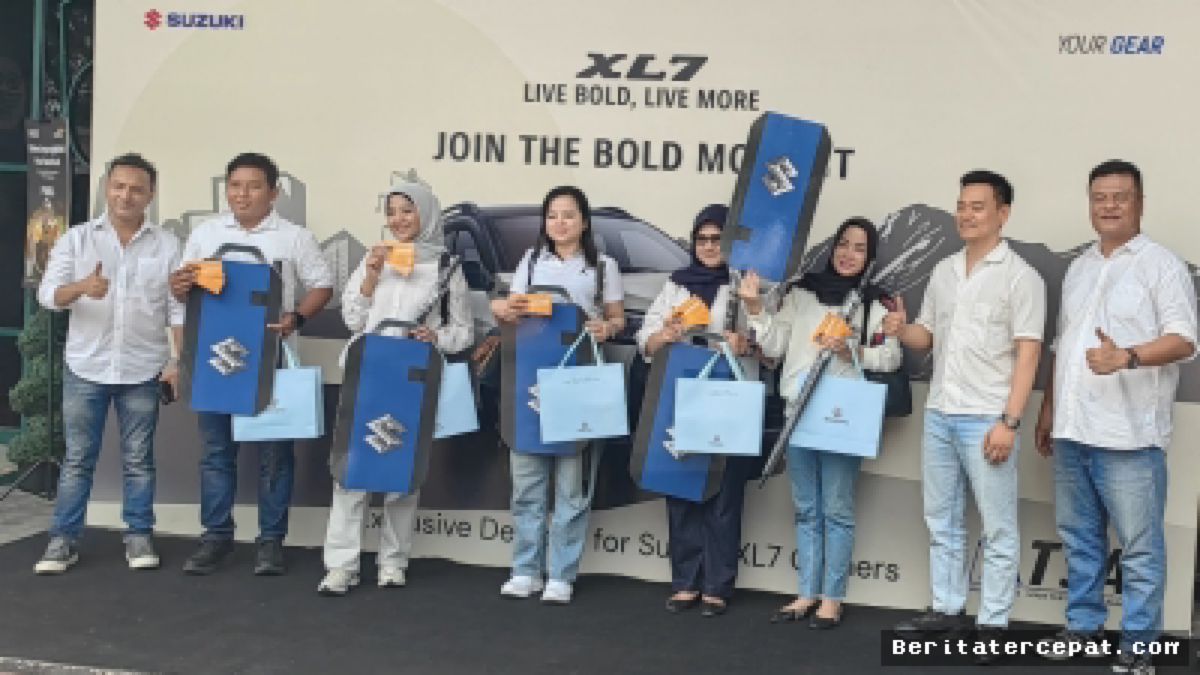 Medan — Suzuki TSA Resmi Serahkan Unit XL7 Terbaru kepada Konsumen