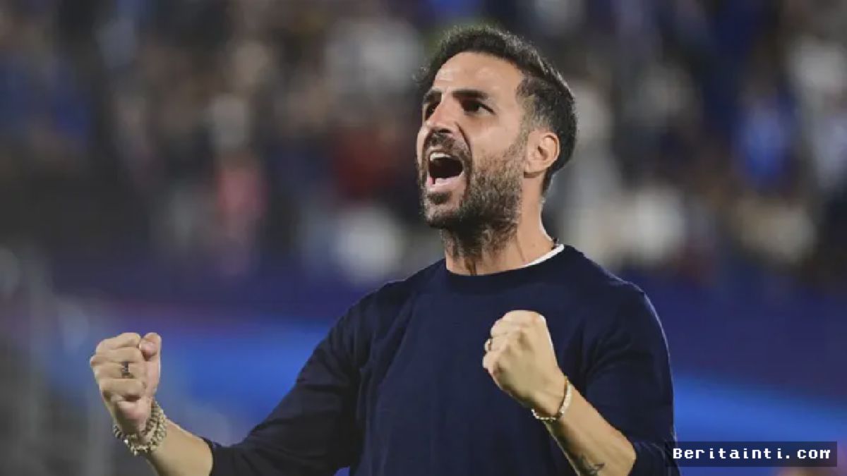 Fabregas Bawa Como Rayakan Kemenangan Perdana di Liga Champions