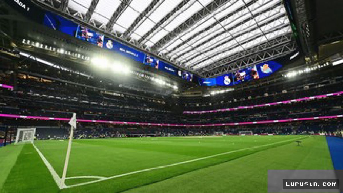 MADRID — Real Madrid Tegaskan Tak Pernah Larang Bendera Spanyol di Bernabeu