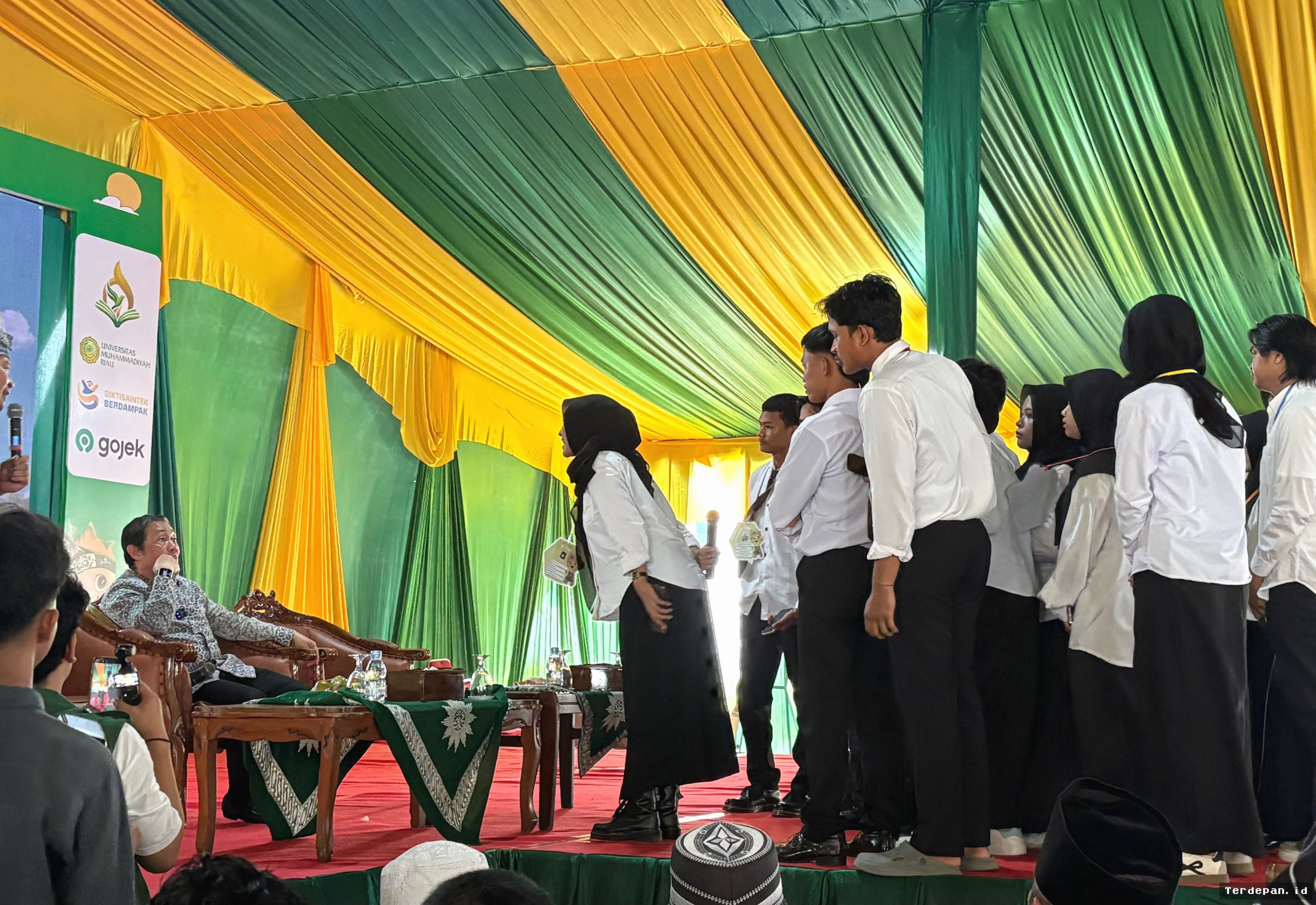 Wamenlu Anis Matta Dorong Mahasiswa UMRI Taklukkan Tantangan Global