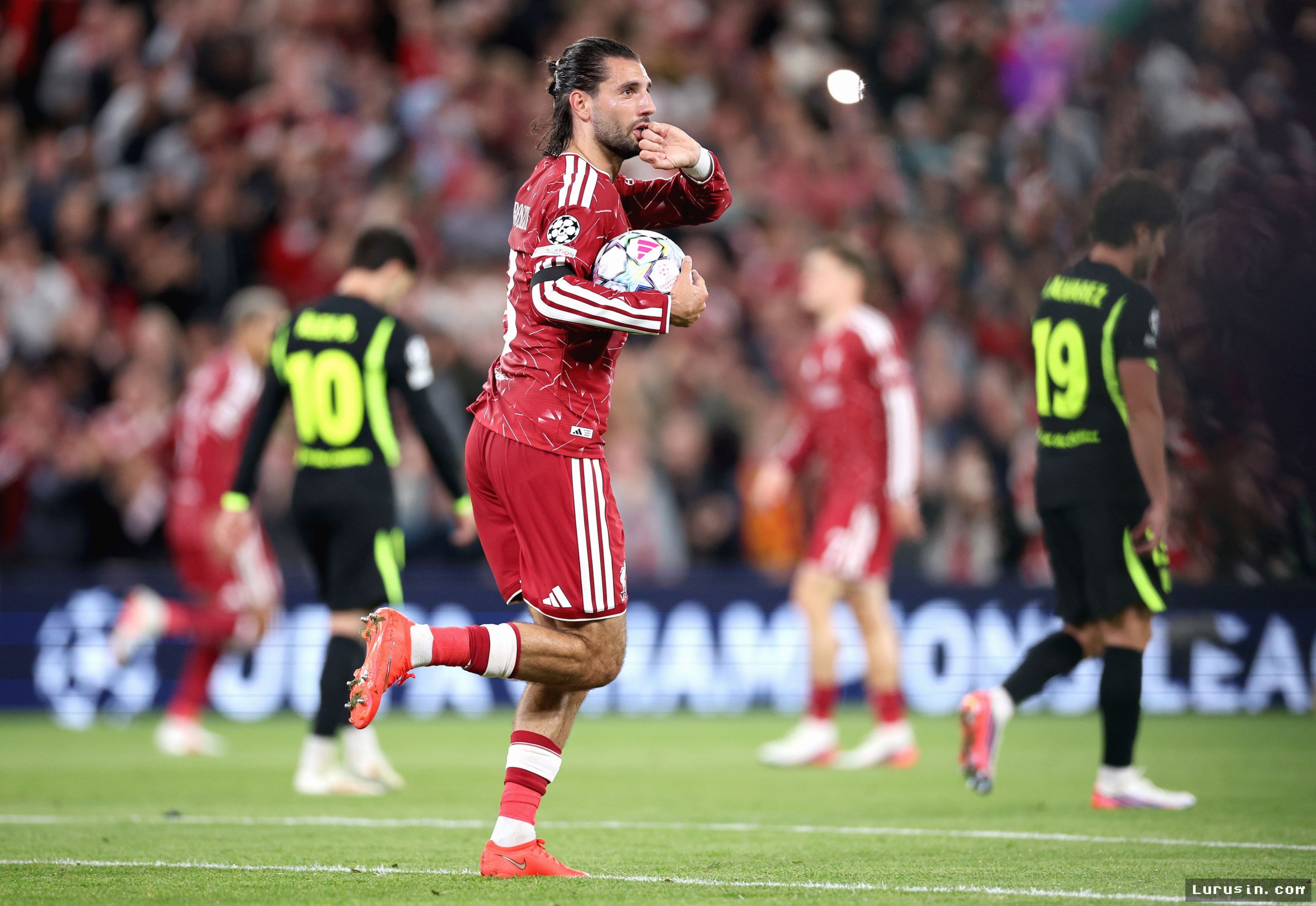 ANFIELD — Liverpool Tundukkan Atlético Madrid Lewat Drama Remontada 2-1