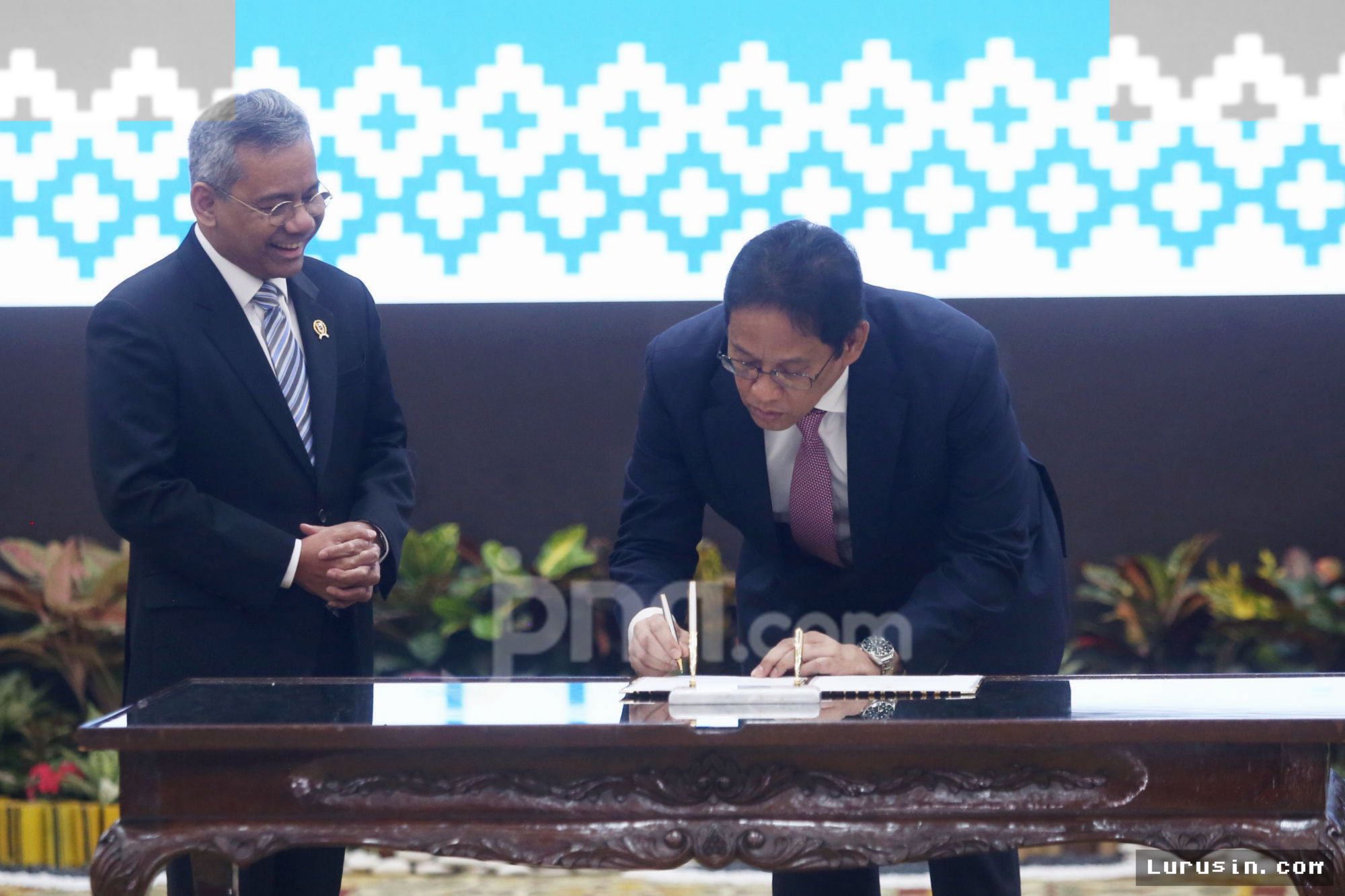 Jakarta — Suahasil Nazara Resmi Jabat Menkeu Gantikan Purbaya