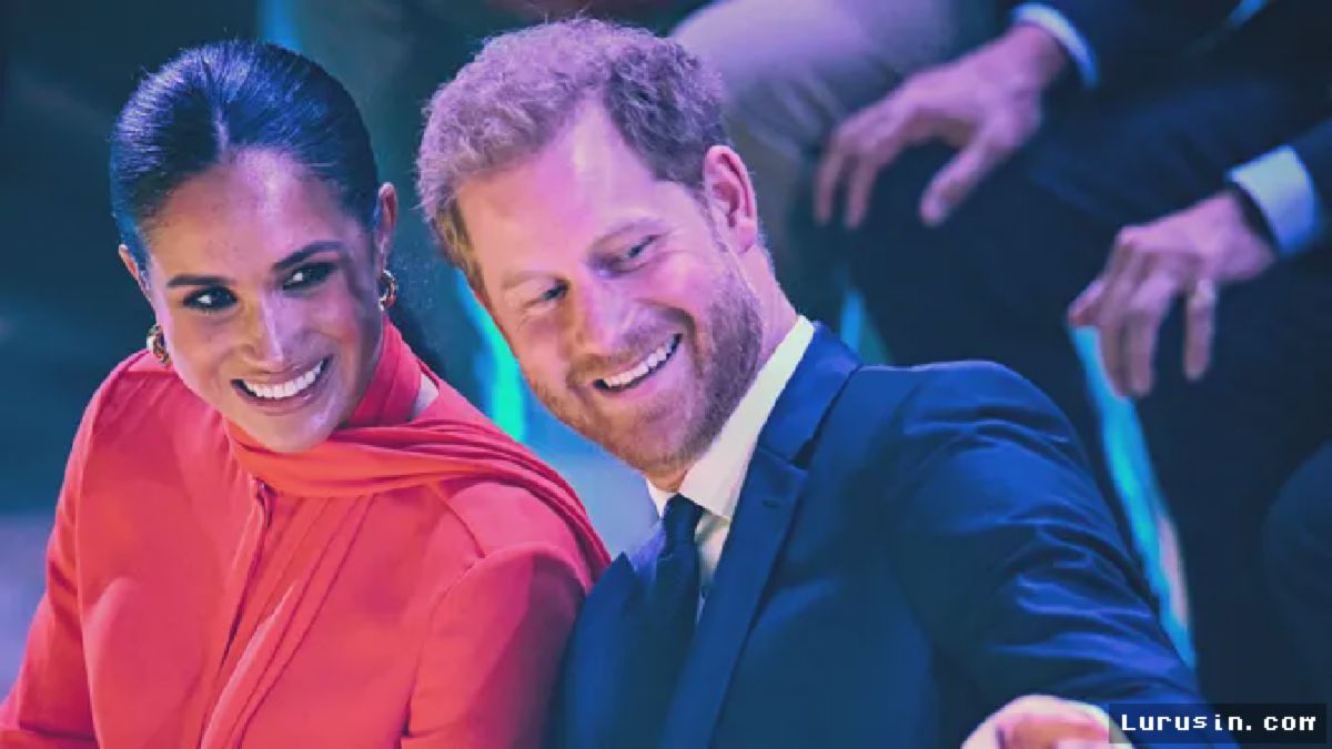 Meghan Markle Berpidato di Inggris, Disambut Sorak Penonton dan Aksi Protes
