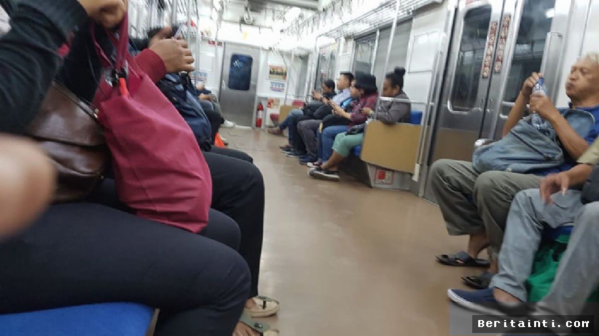 Tangerang — Ponsel Meledak di KRL Rawa Buntu Picu Kepanikan Penumpang