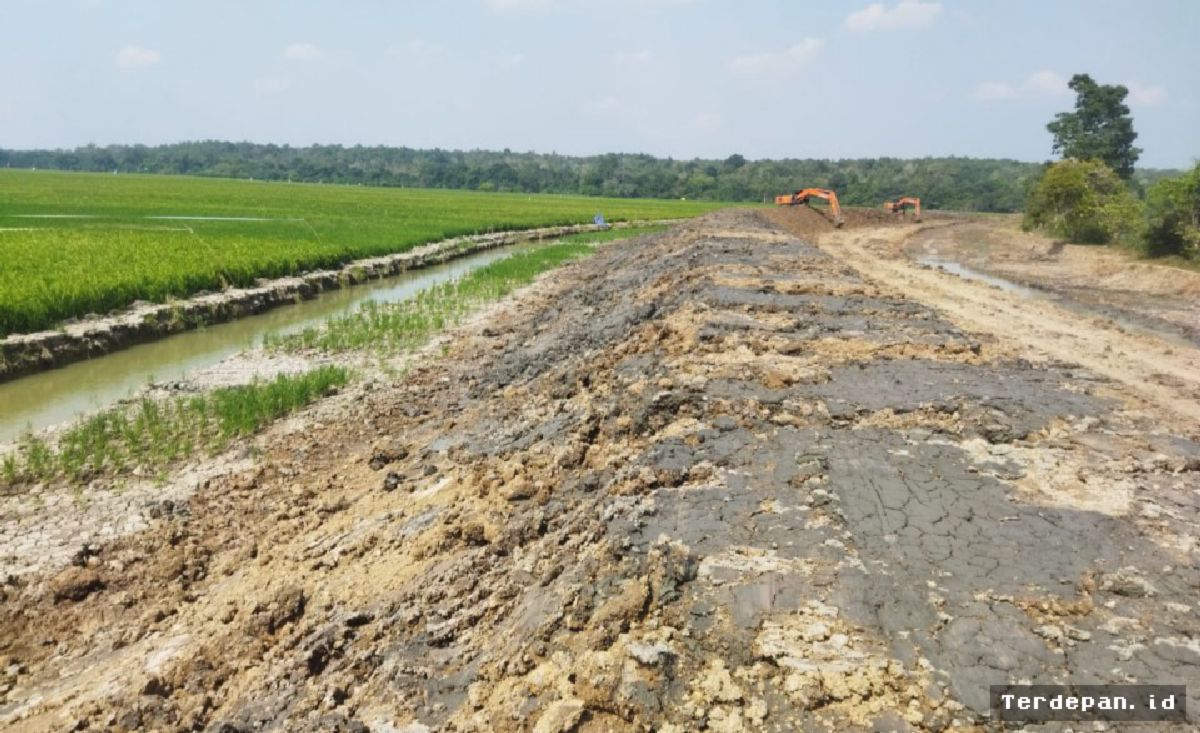Pembangunan Pembatas TNWK Capai 82 Persen, Warga Tuntut Akses Sawah