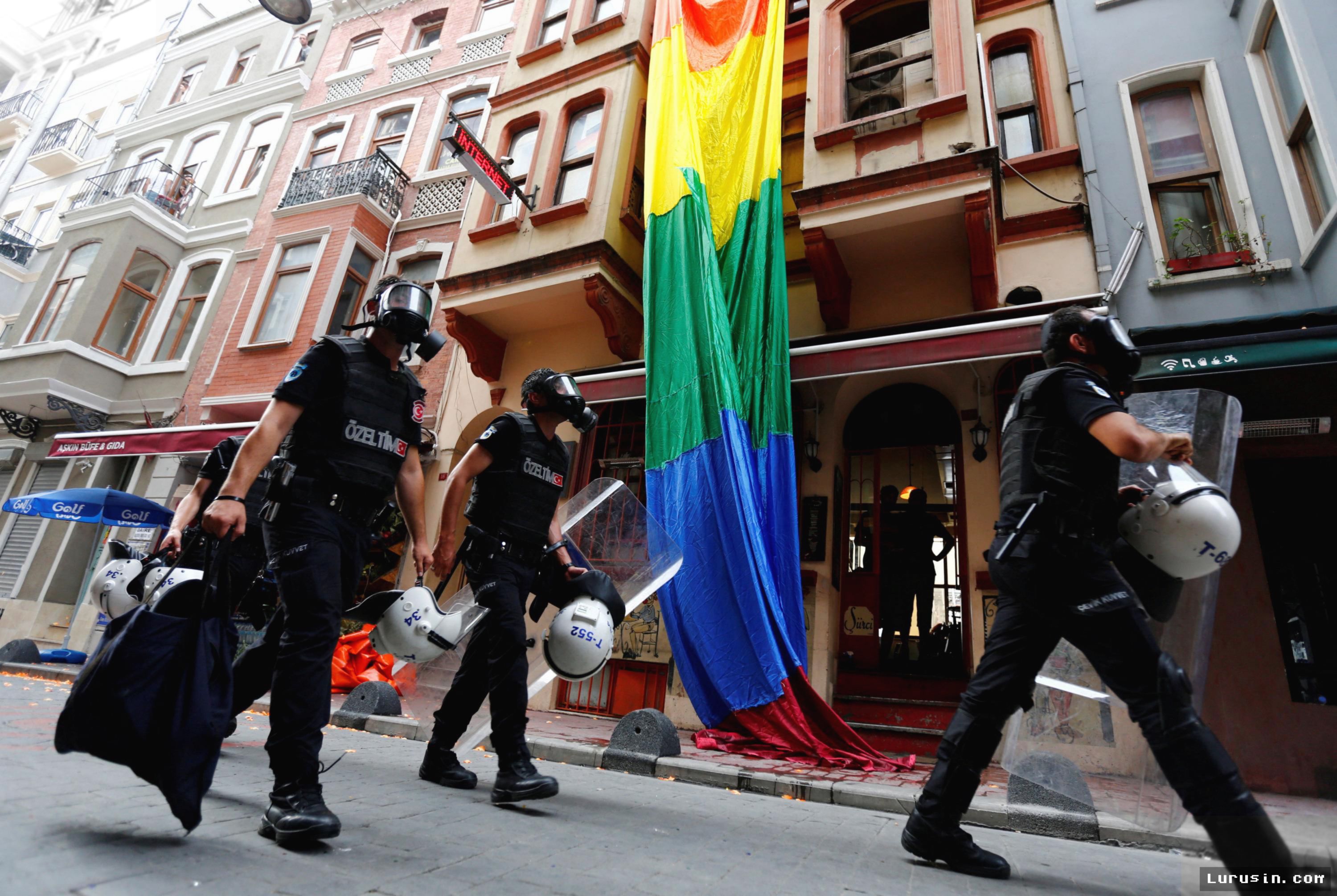 Turki Tangkap 63 Orang dalam Operasi Penggerebekan Komunitas LGBT+
