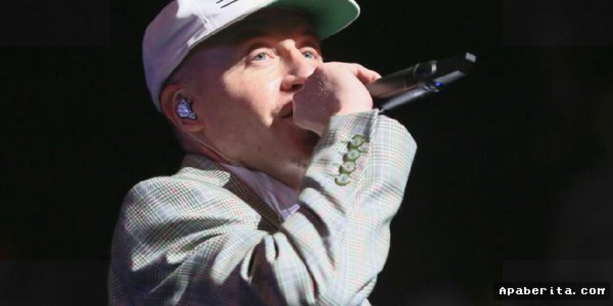 AS — Empat Musisi Mundur Tur Ed Sheeran Usai Pencoretan Macklemore