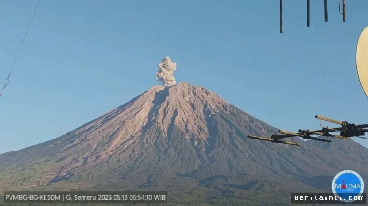 Lumajang — Gunung Semeru Meletus Tiga Kali, PVMBG Perluas Zona Bahaya