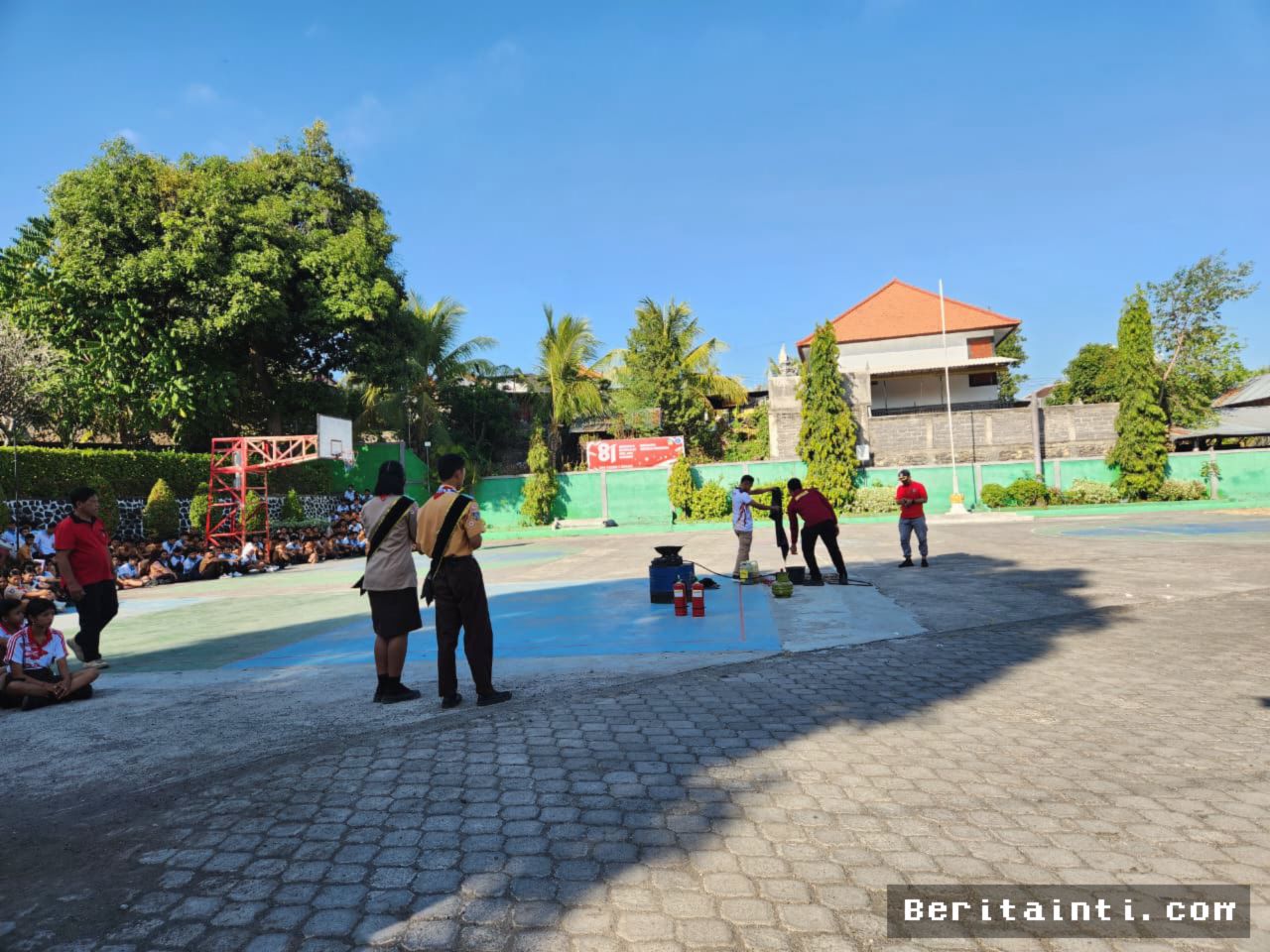 SMAN 2 Banjar — Pelajar Dilatih Tanggap Kebakaran dan Penggunaan APAR