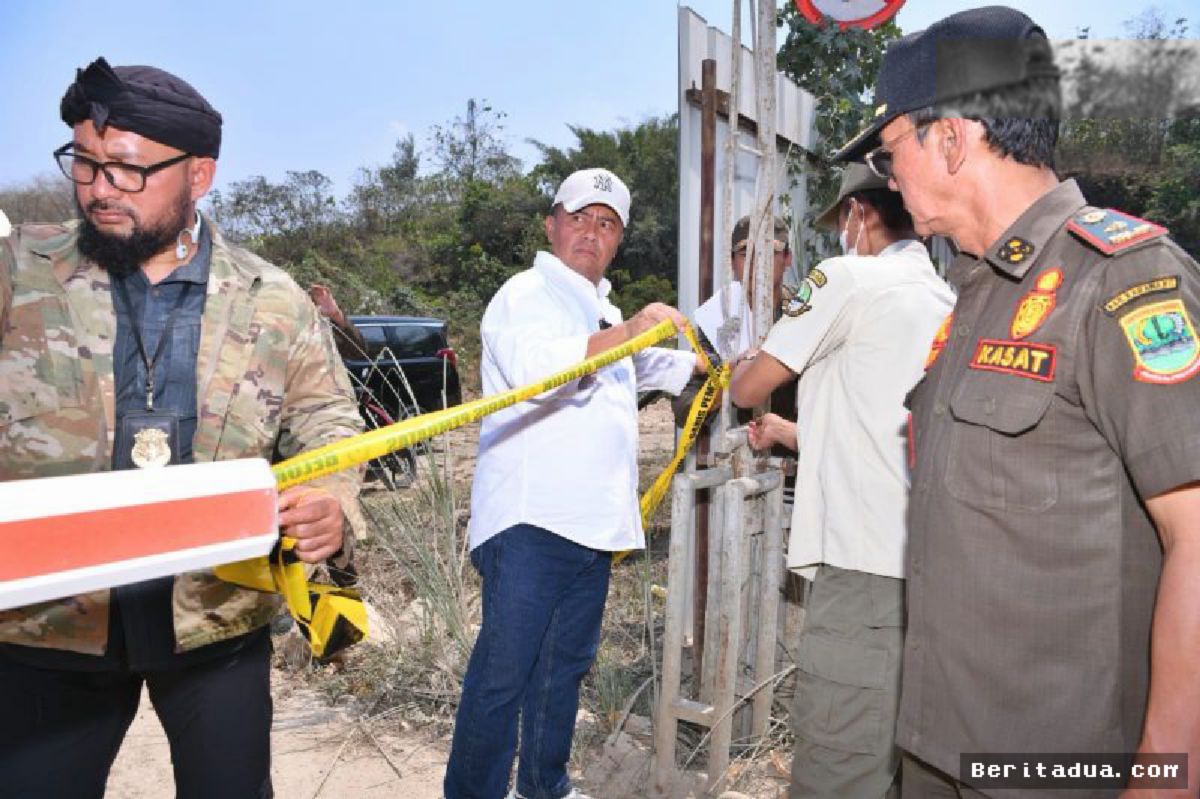 Pemprov Jabar Segel Operasional Tambang PT Mas Putih Belitung di Karawang