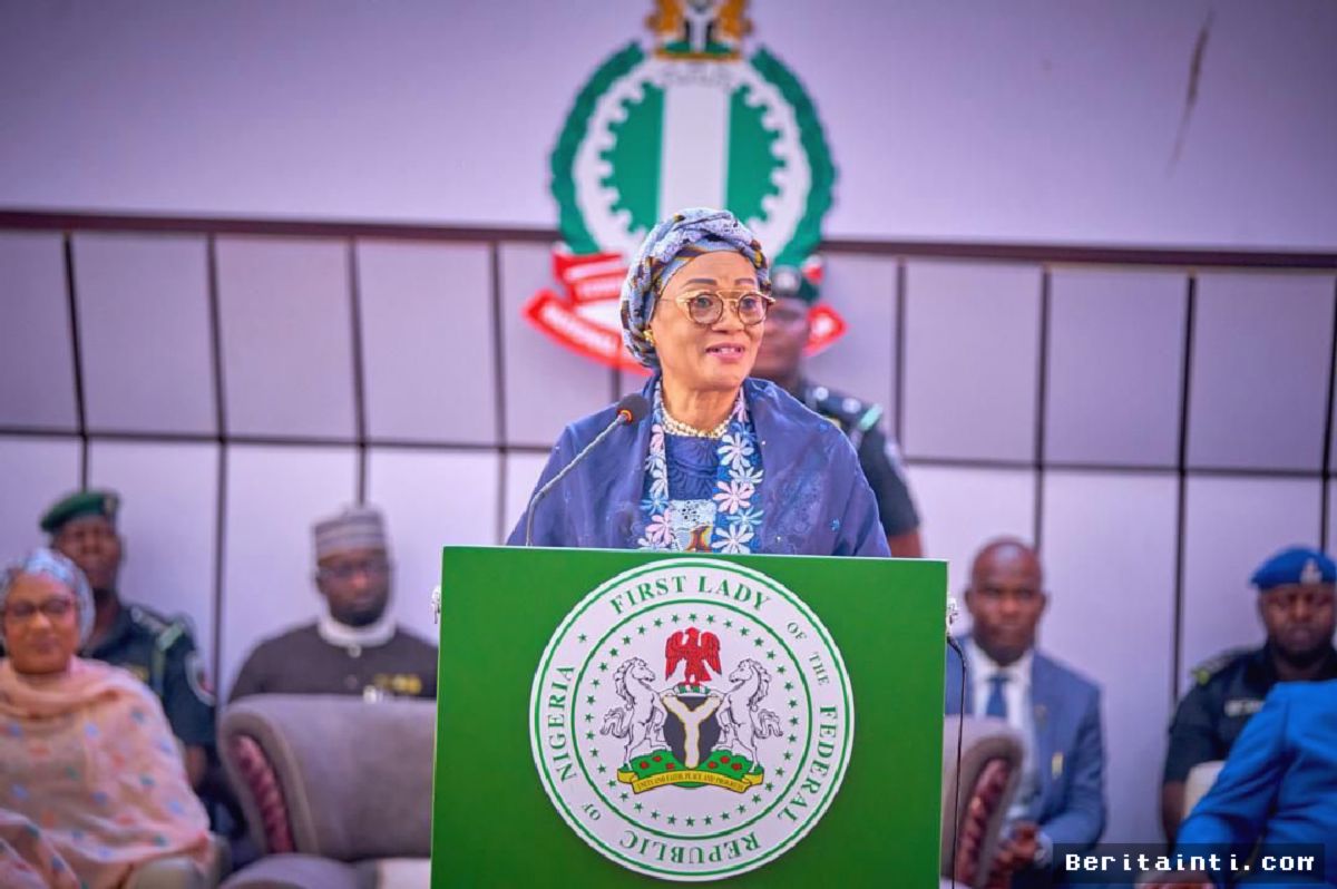 NIGERIA — Oluremi Tinubu Kucurkan 10 Juta Naira untuk Filantropi Pendidikan