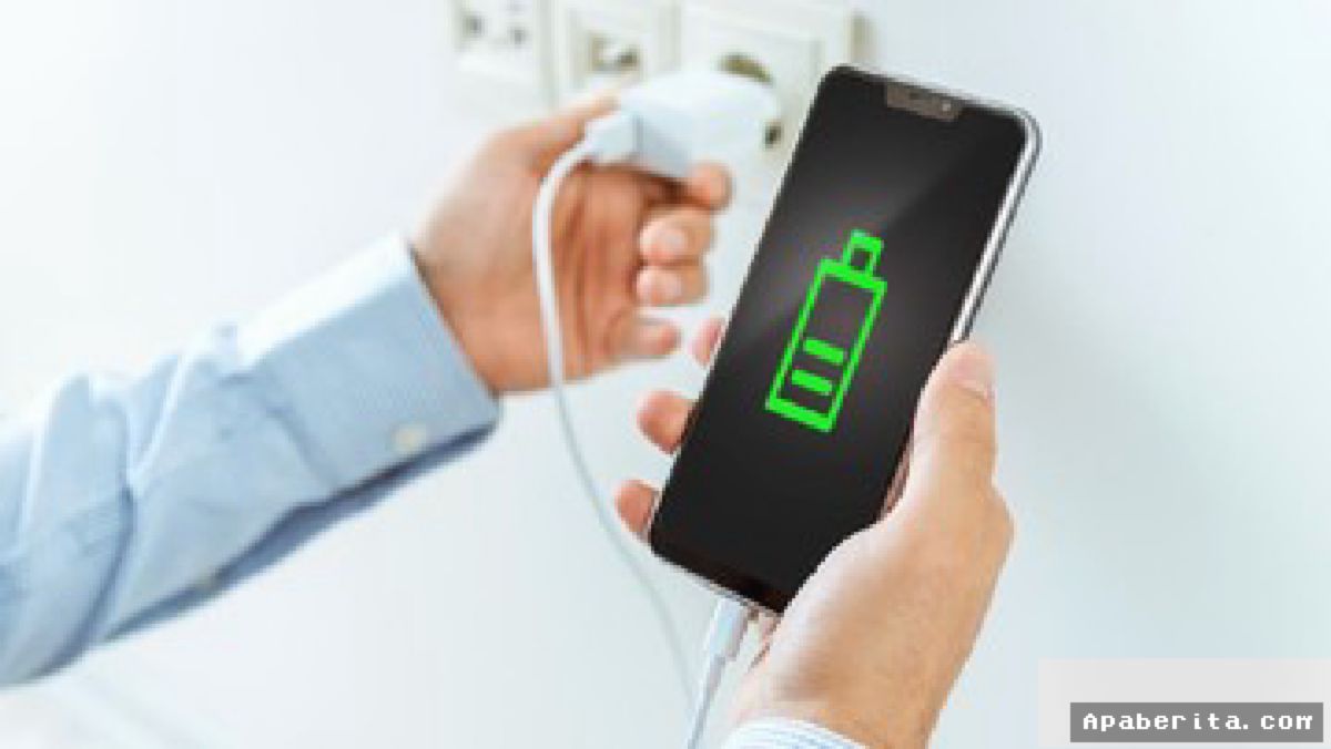 Pakar Ingatkan Bahaya Ponsel Overheat yang Berisiko Mengeluarkan Asap