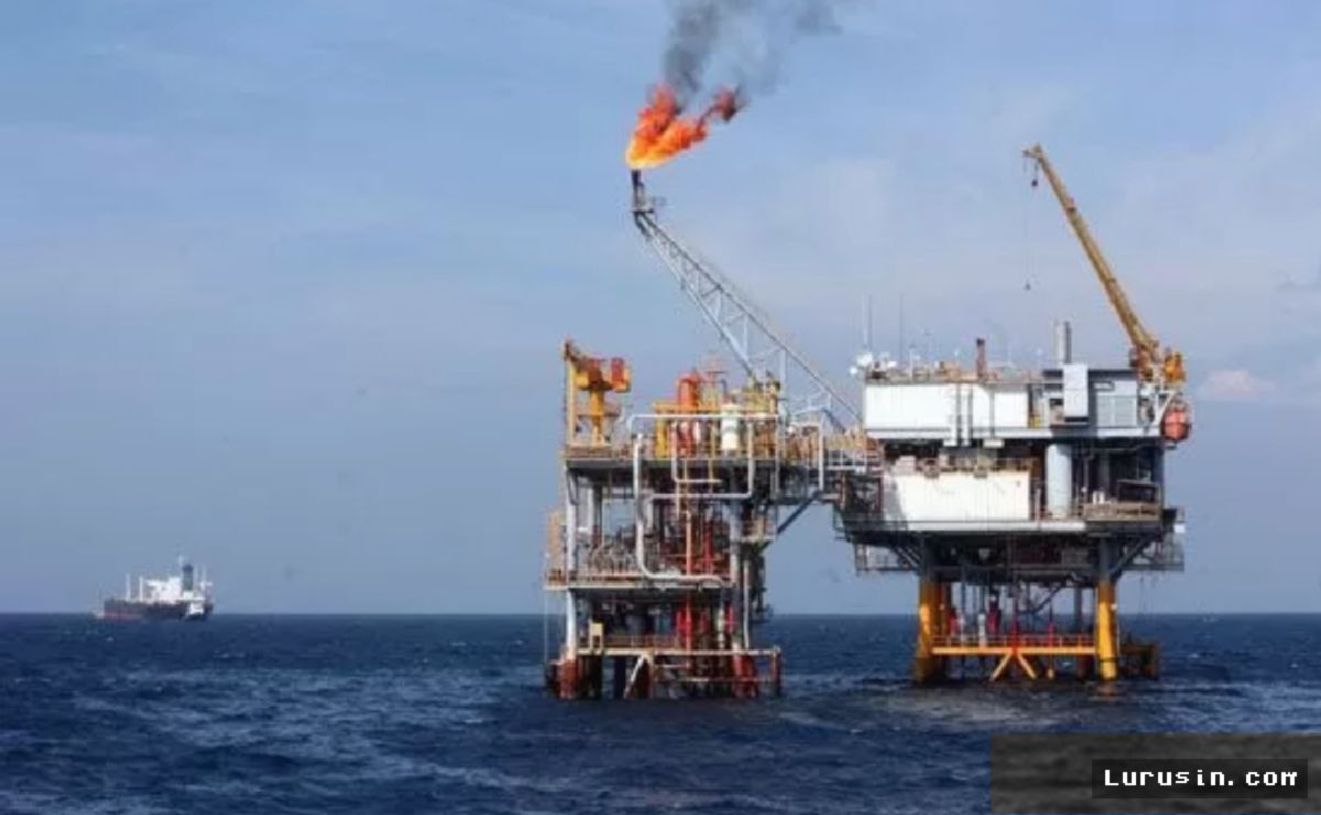 Harga Minyak Dunia Melemah Menyusul Lonjakan Cadangan Amerika Serikat