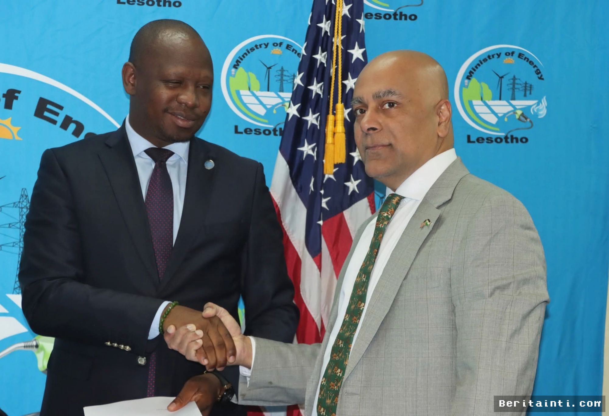 LESOTHO — Skandal Saham Menteri Bayangi Investasi Energi $6,2 Miliar