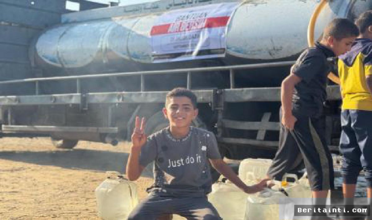 GAZA — Komnas Palestina Salurkan 300 Ribu Liter Air Bersih
