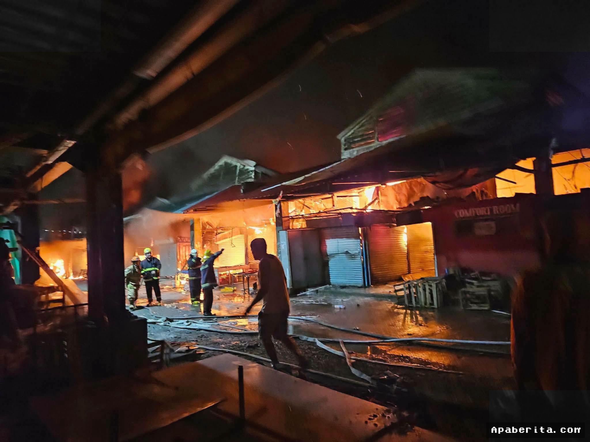 ANGELES CITY — Kebakaran Hanguskan Pasar Publik Pampanga dan Lumpuhkan Pedagang